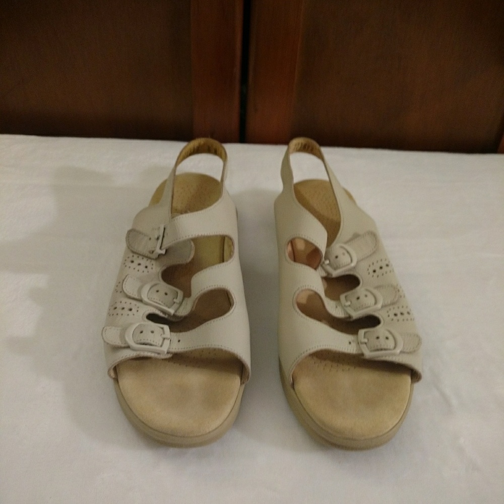SAS Cream Leather Sandal  8W